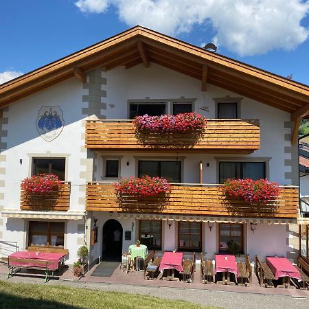Gasthaus St. Valentin Chiusa Luaran gambar