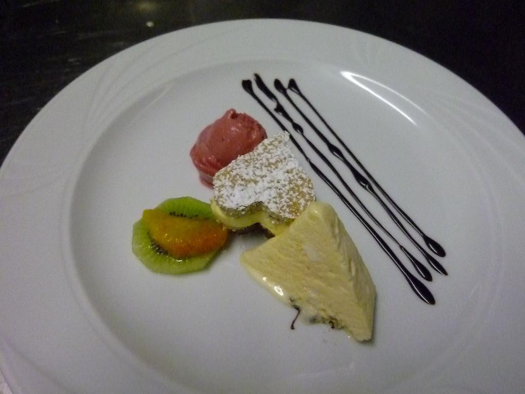 Gasthaus St. Valentin Chiusa Luaran gambar