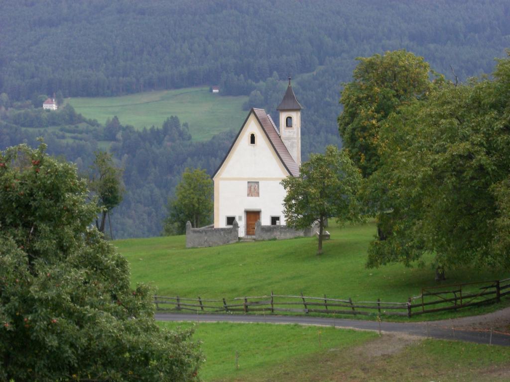 Gasthaus St. Valentin Chiusa Luaran gambar
