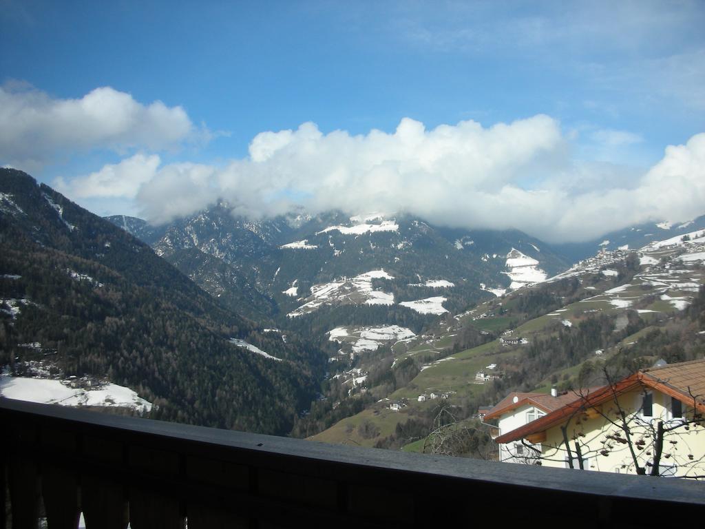 Gasthaus St. Valentin Chiusa Luaran gambar